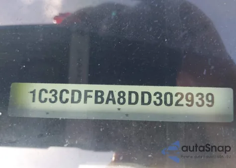 2013 Dodge Dart Sxt z USA, uszkodzony, nr VIN 1C3CDFBA8DD302939